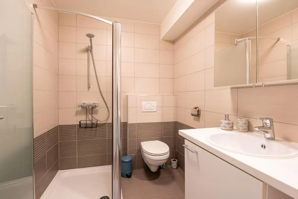 Stijlvol Genieten Pal In Het Centrum Appartement Oostende 0*,  België