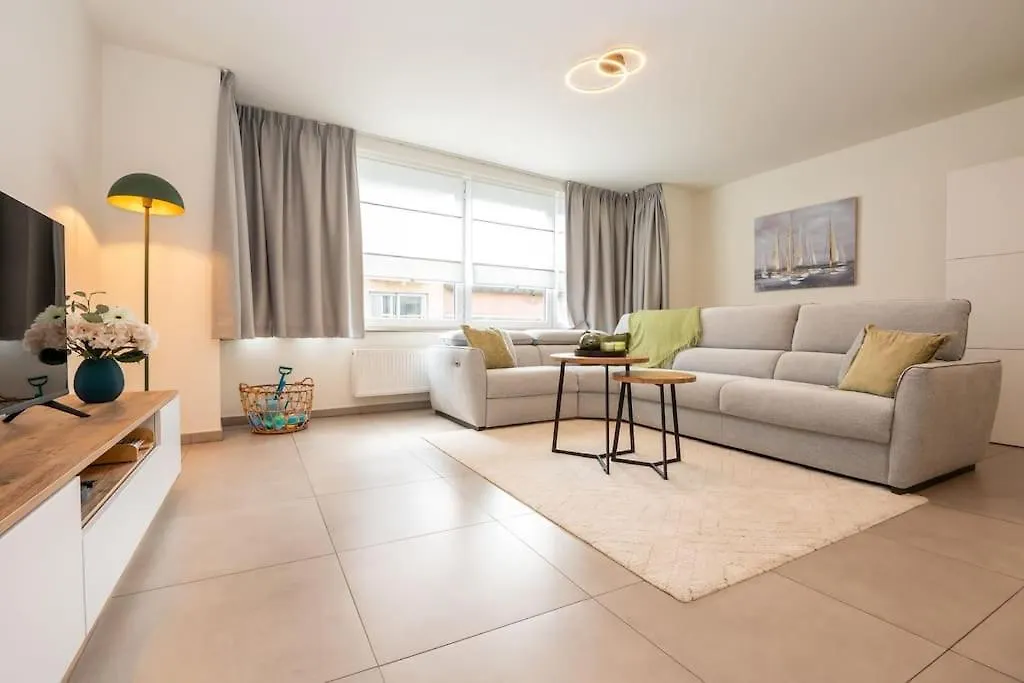Stijlvol Genieten Pal In Het Centrum Appartement Oostende